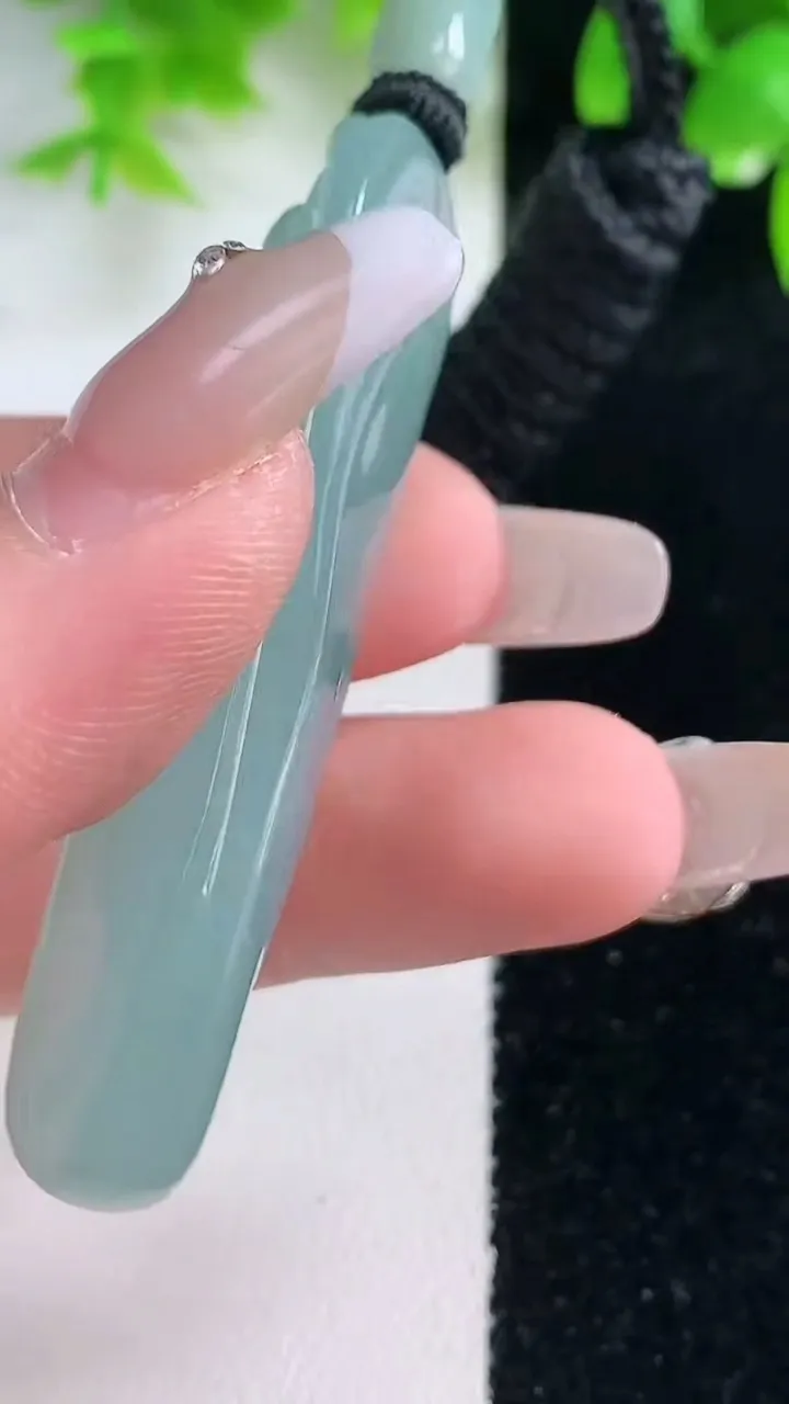 天然A货翡翠悟道吊坠，尺寸56.4-17.2-11，重量:23.84g
1月18日