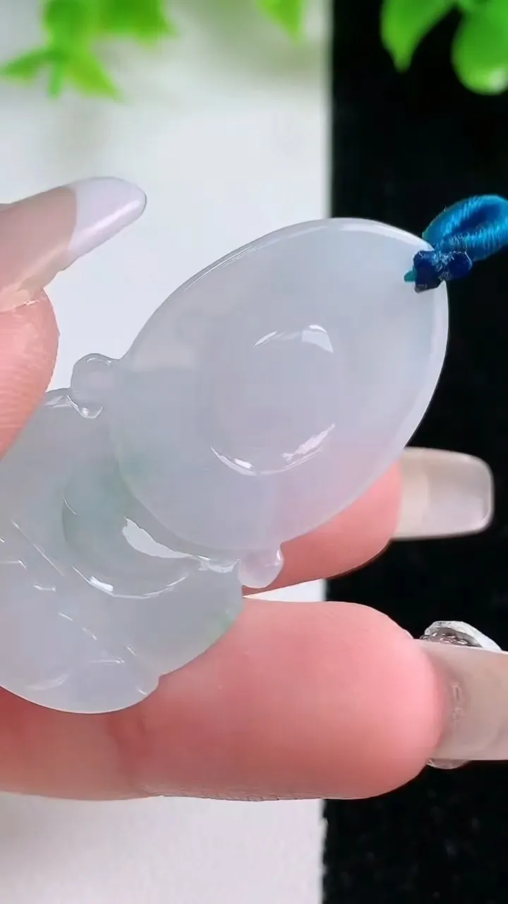 天然A货翡翠冰种飘花宝宝佛吊坠，尺寸41.5-22-5.8，重量:9.89g
1月18日