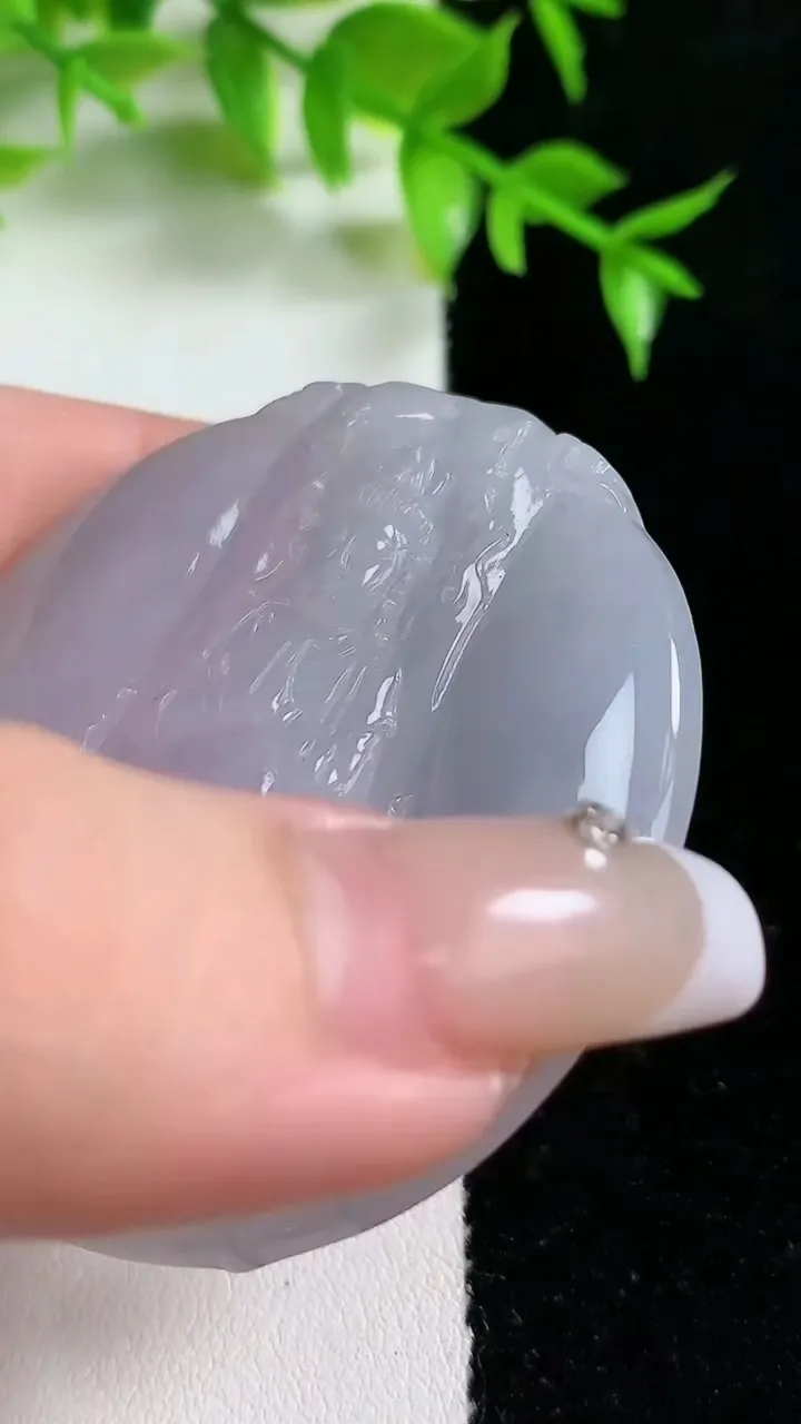 天然A货翡翠紫罗兰文殊菩萨吊坠，尺寸51-50-4，重:20.72g
1月18日