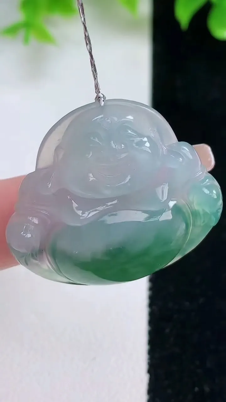 天然A货翡翠冰种飘花佛公吊坠，尺寸309-33.7-5.8，重量:9.01g
1月18日