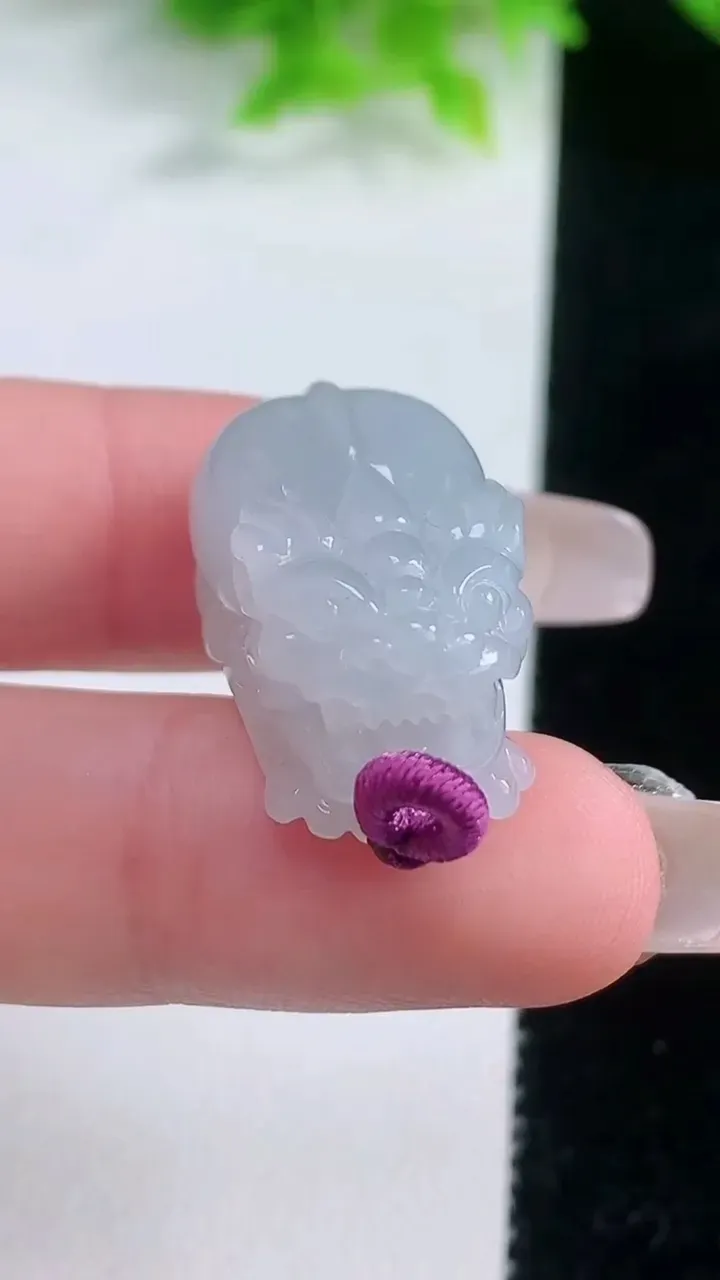 天然A货翡翠貔貅吊坠，尺寸25.2-14-12，重量:10.16g
1月19日