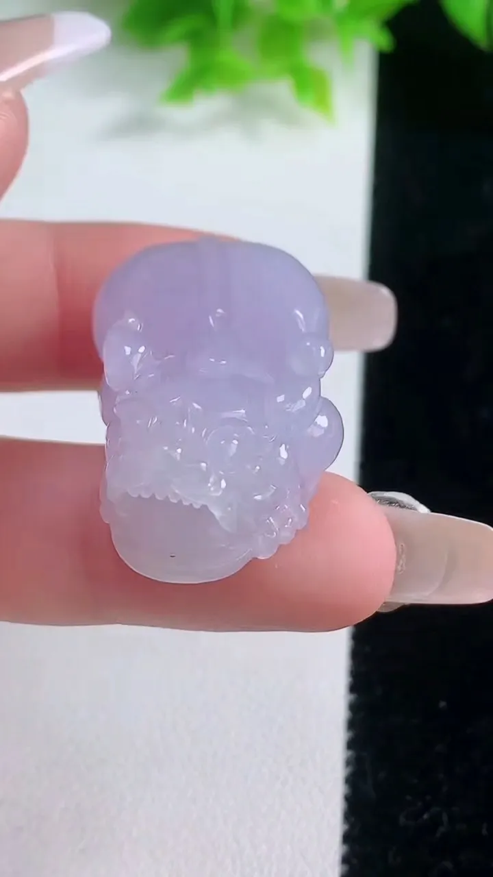 天然A货翡翠紫罗兰貔貅吊坠，尺寸33-20.2-12，重量:17.28g
1月19日