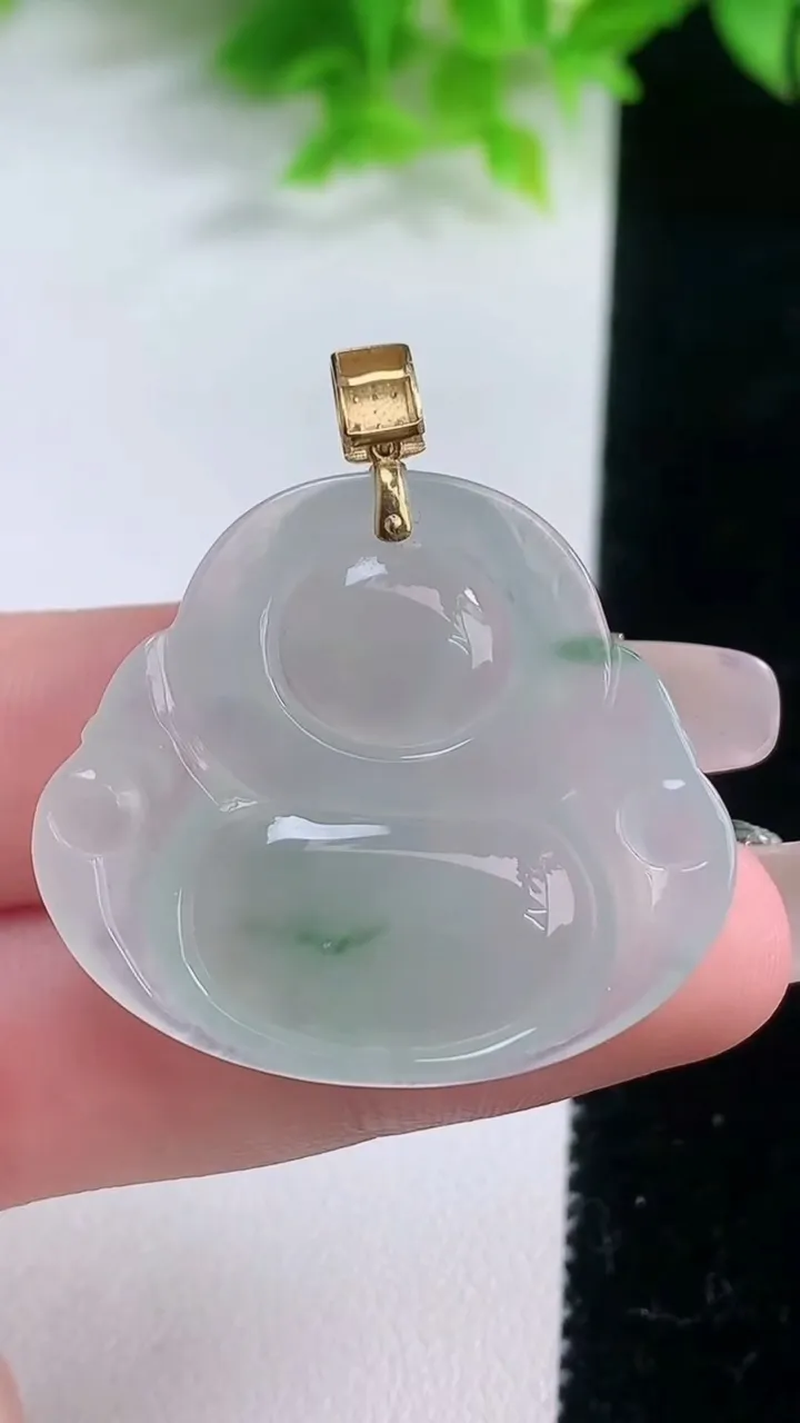 天然A货翡翠种飘花佛公吊坠，尺寸30.6-34.6-6，重量:9.89g
1月19日