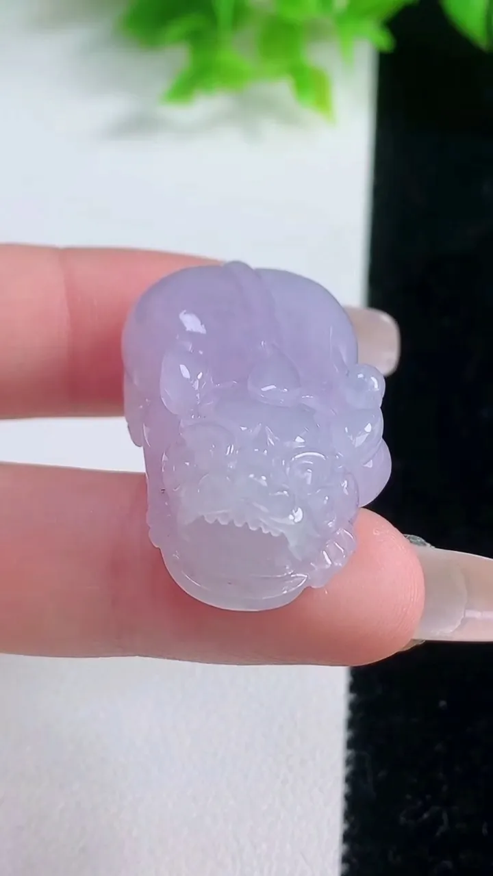 天然A货翡翠紫罗兰貔貅吊坠，尺寸33-20.2-12，重量:17.28g
1月19日