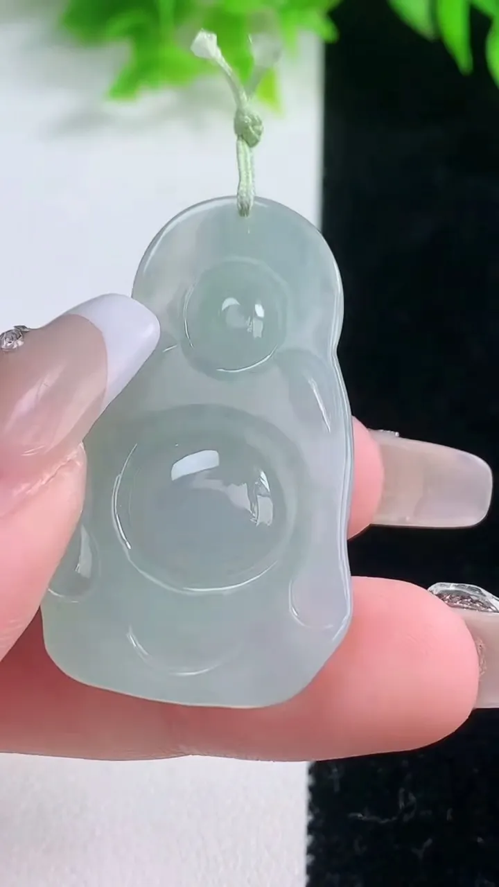 天然A货翡翠财神爷吊坠，尺寸41.5-24.2-6.7，重量:12.22g
1月19日