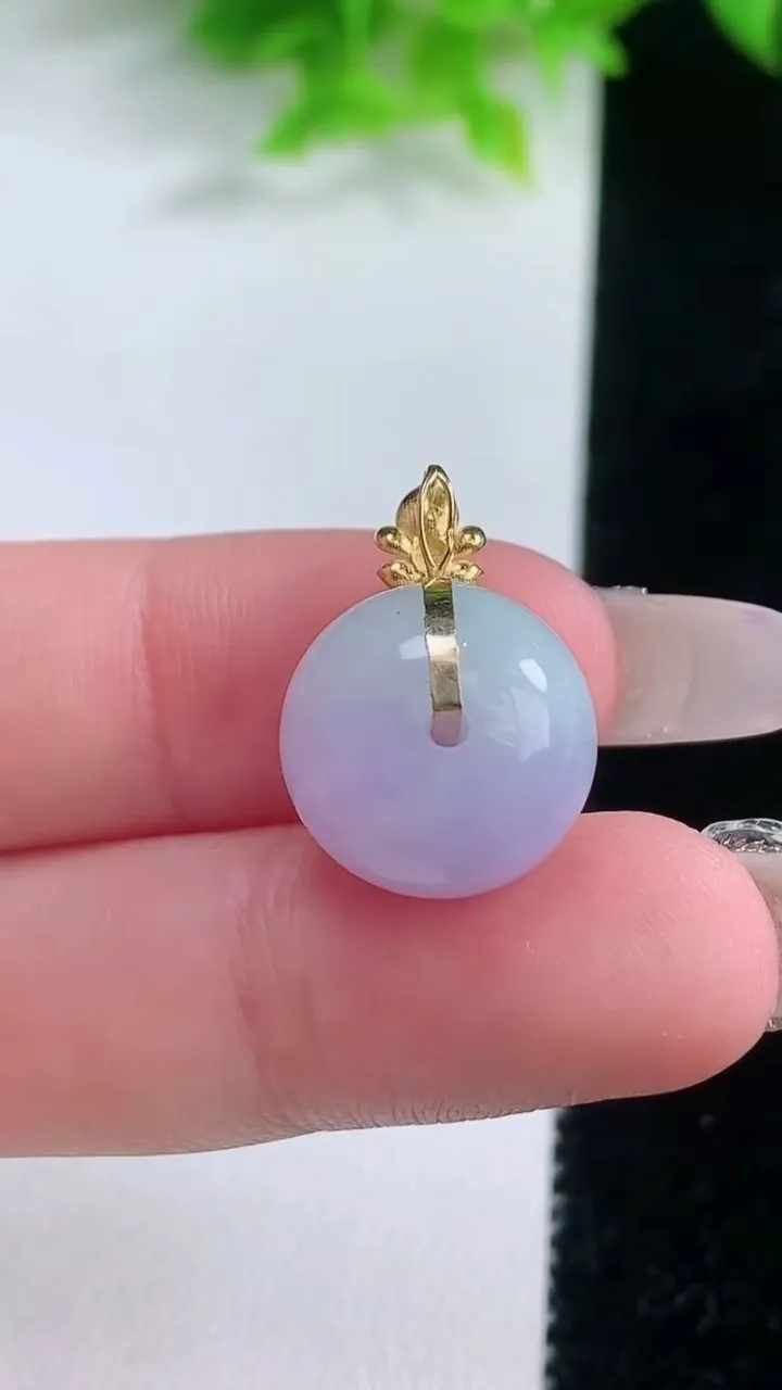 天然A货翡翠18K金紫罗兰路路通吊坠，尺寸14.6-11，重量:5.07g
1月19日