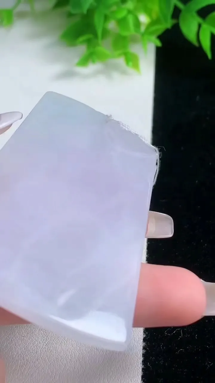 天然A货翡翠紫罗兰阿弥陀佛吊坠，尺寸66.8-42.8-5.2，重量:31.35g
1月19日