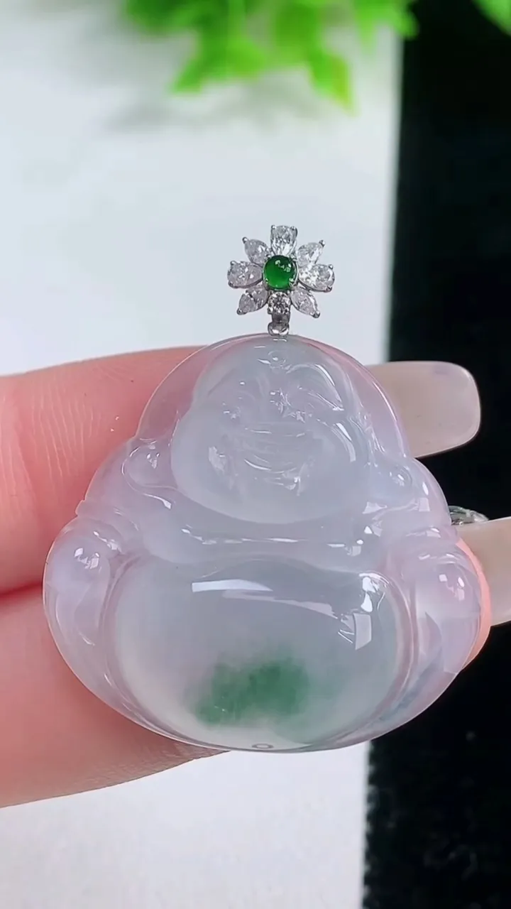 天然A货翡翠种飘花佛公吊坠，尺寸29-30-6，重量:8.27g
1月19日