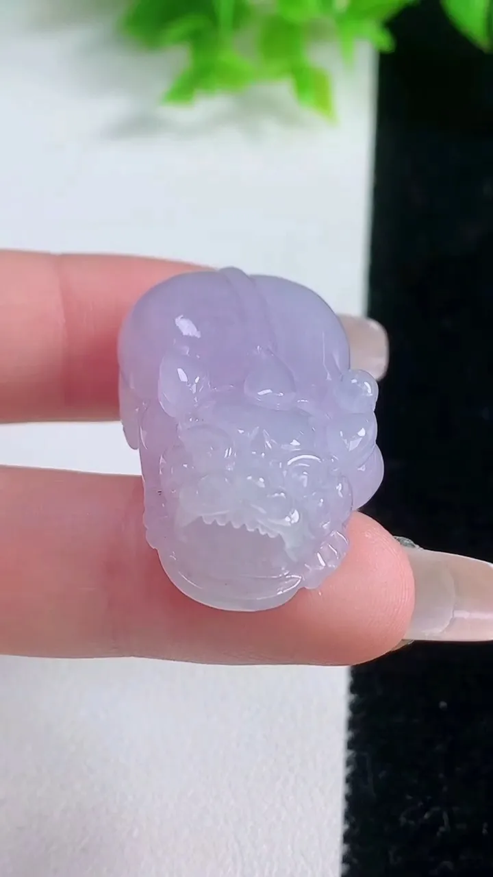 天然A货翡翠紫罗兰貔貅吊坠，尺寸33-20.2-12，重量:17.28g
1月19日