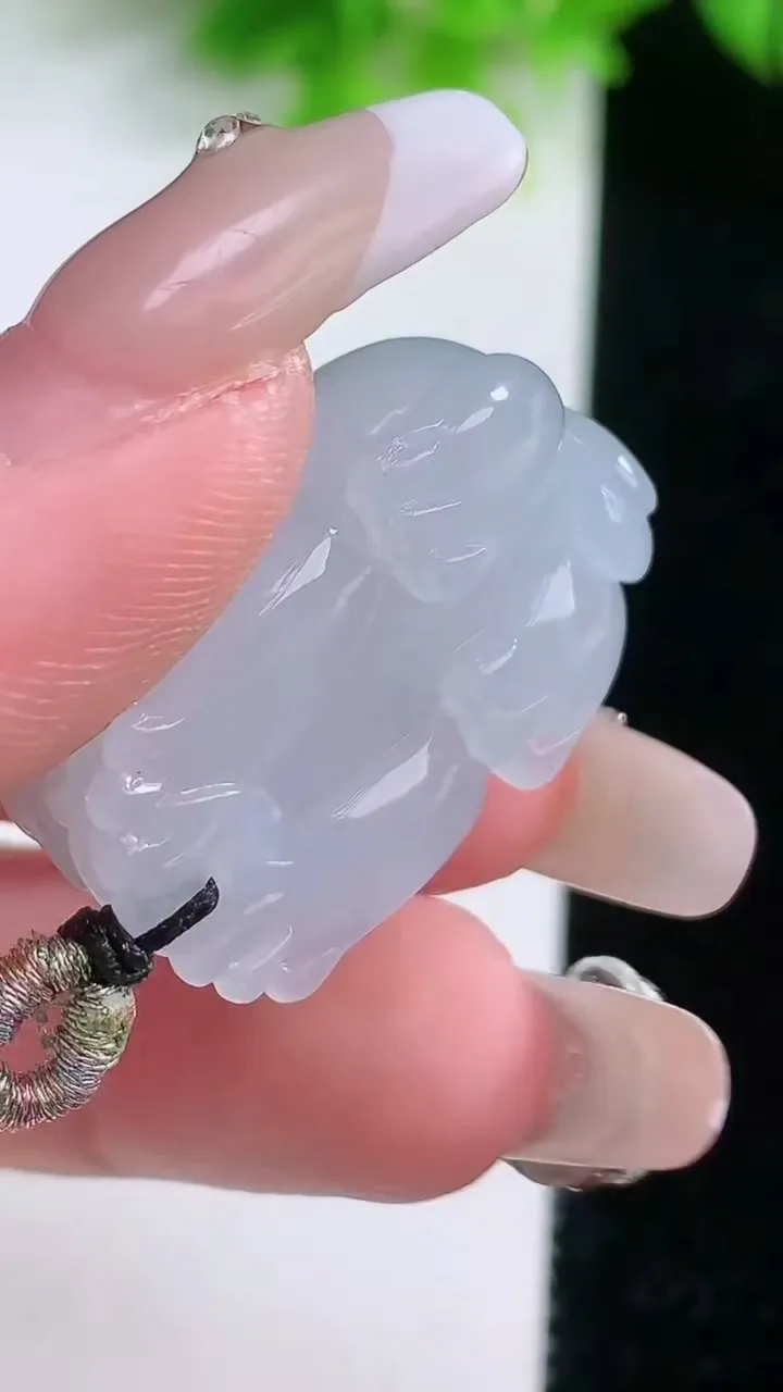 天然A货翡翠紫罗兰貔貅吊坠，尺寸28-17.8-12，重量:13.90g
1月19日