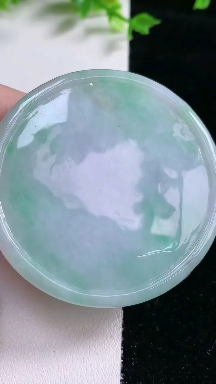 天然A货翡翠凤凰吊坠，尺寸56.1-13.4，重:68.14g
1月20日