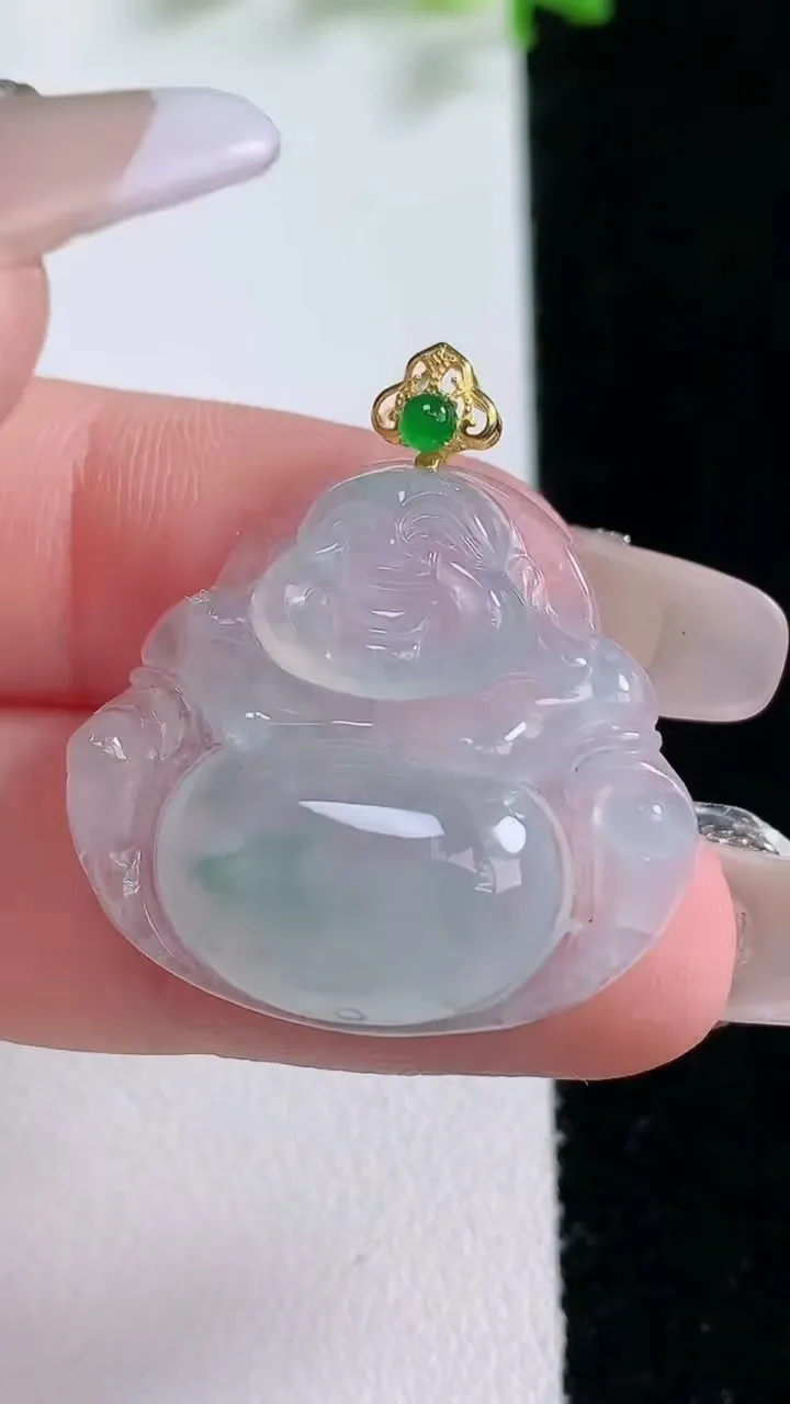 天然A货翡翠种飘花佛公吊坠，尺寸24.8-27.4-5.4，重量:5.49g
1月20日