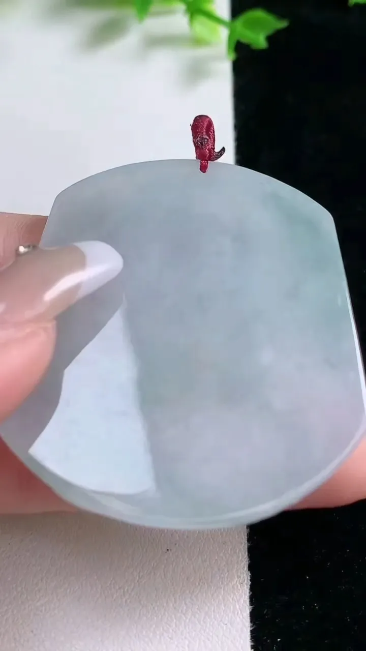 天然A货翡翠文殊菩萨吊坠，尺寸49.4-43.7-4.4，重量:23.62g
1月20日