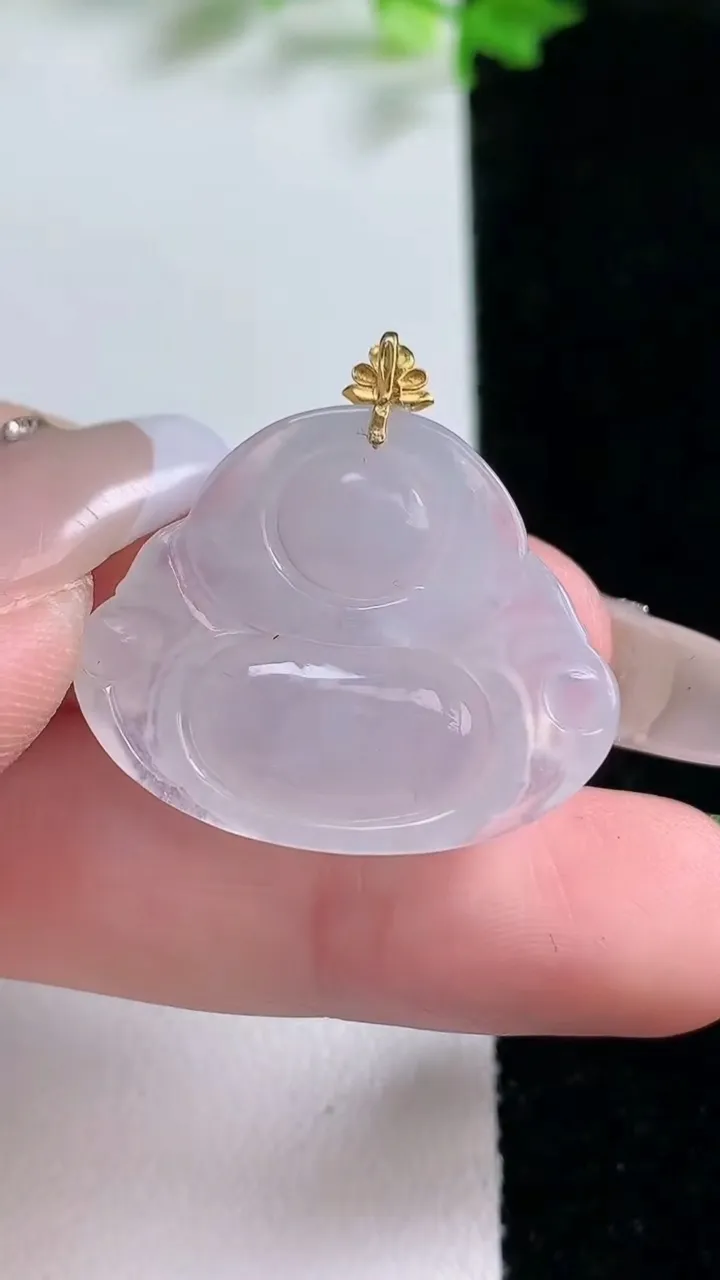 天然A货翡翠种白冰佛公吊坠，尺寸24-27.7-5.7，重量:5.46g
1月20日