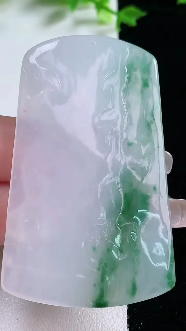 天然A货翡翠冰种飘花文殊菩萨吊坠，尺寸62.8-38-5，重量:29.30g
1月20日