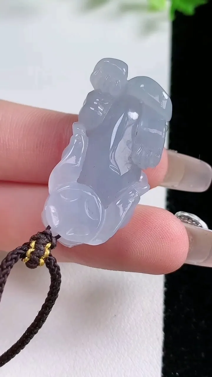 天然A货翡翠紫罗兰貔貅吊坠，尺寸35.7-17.4-11，重:12.87g
1月20日