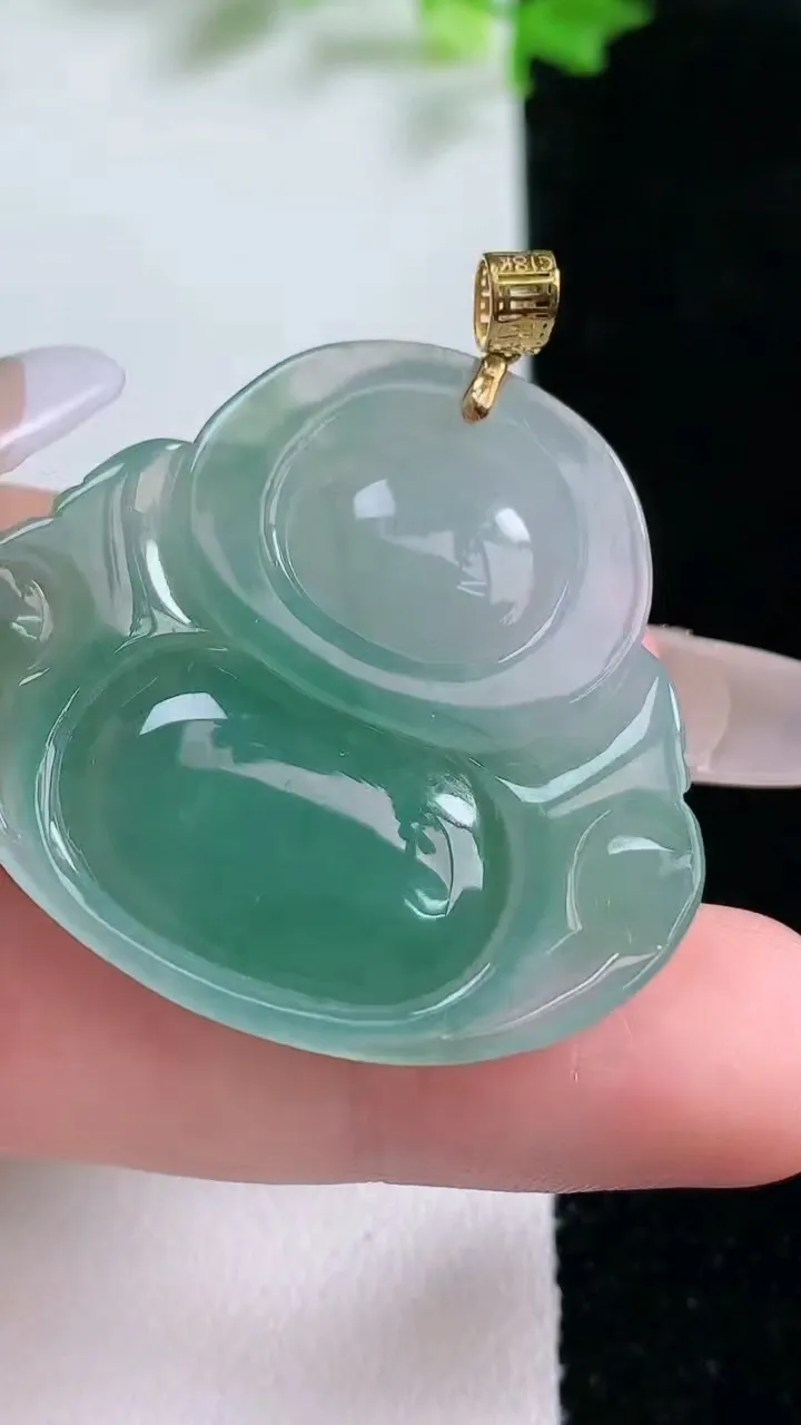 天然A货翡翠佛公吊坠，尺寸33.6-37-6.6，重量:12.52g
1月20日