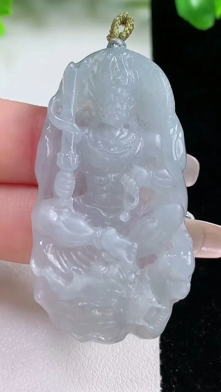 天然A货翡翠御龙不动明王吊坠，尺寸52.3-28-6.6，重量:20.31g
1月20日