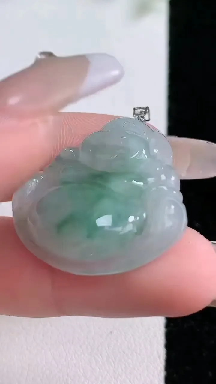 天然A货翡翠佛公吊坠，尺寸27.7-29.8-6.7，重:7.24g
1月20日