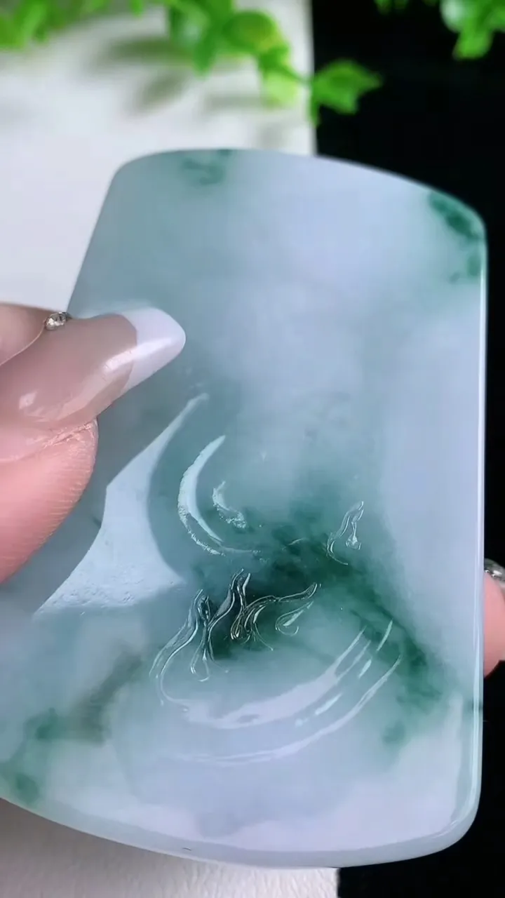 天然A货翡翠飘花普贤菩萨吊坠，尺寸70.3-43.3-5.9，重量:44.85g
1月20日