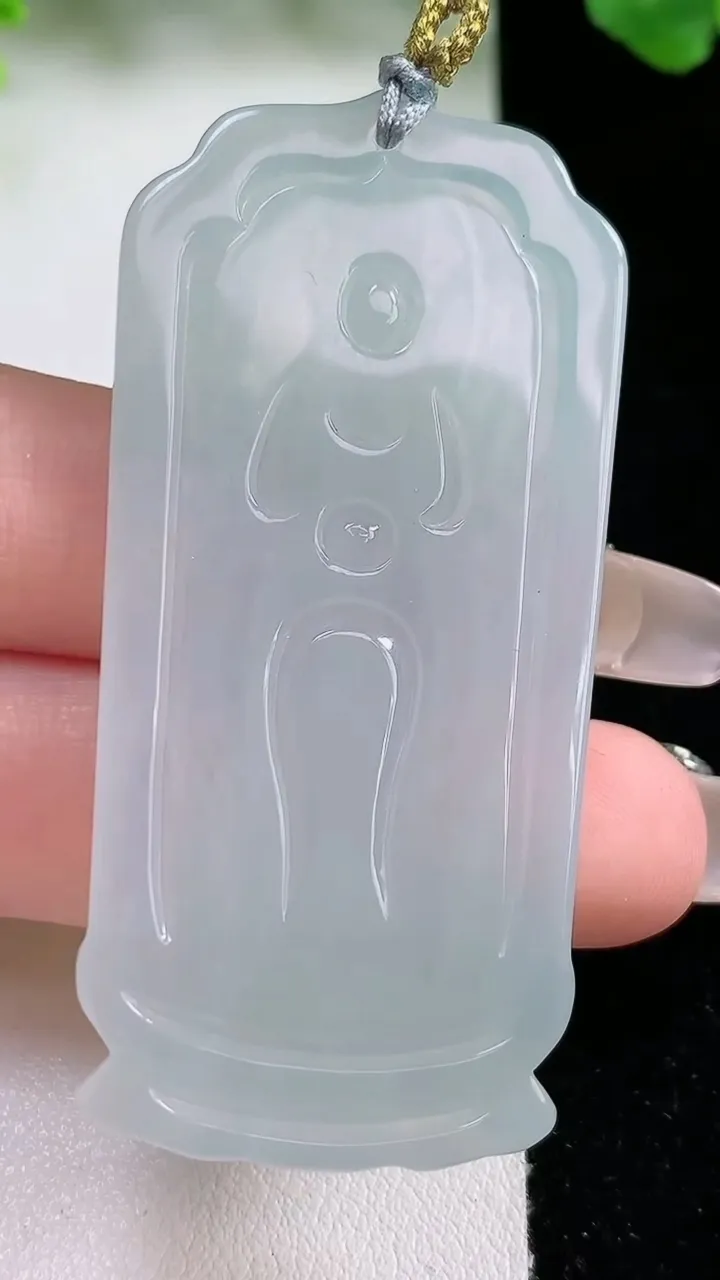 天然A货翡翠千手观音吊坠，尺寸58-58-4，重量:17.02g
1月20日