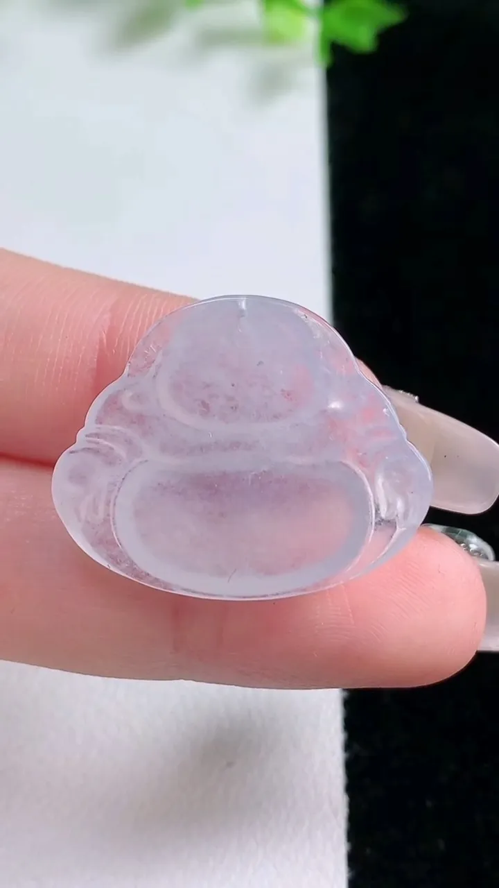 天然A货翡翠佛公镶嵌件，尺寸22-27.3-3.7，重量:3.85g
1月20日