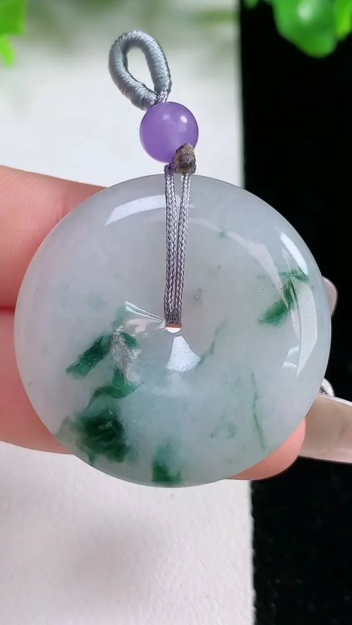 天然A货翡翠飘花平安扣吊坠，尺寸33-5.2，重量:13.29g
1月20日