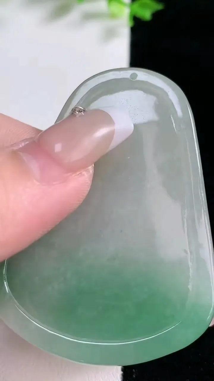 天然A货翡翠普贤菩萨吊坠，尺寸58-43-6，重:27.16g
1月20日