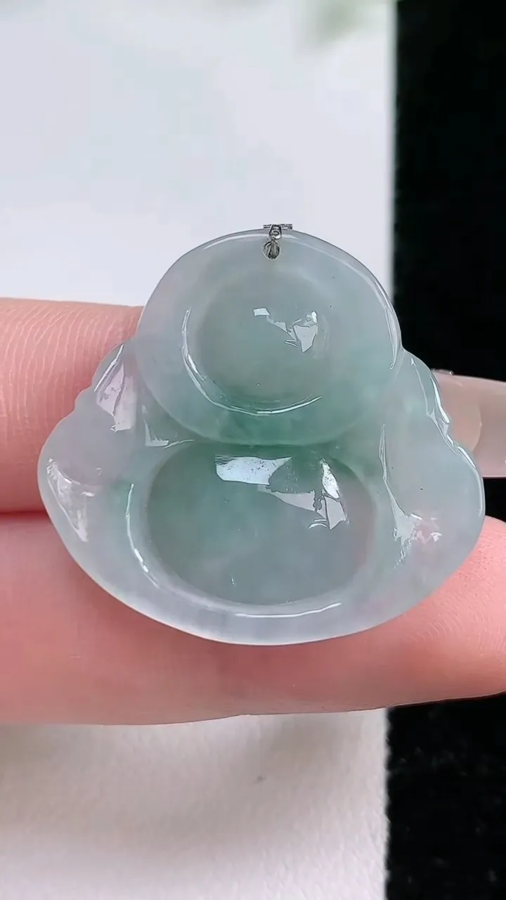 天然A货翡翠佛公吊坠，尺寸27.7-29.8-6.7，重:7.24g
1月20日