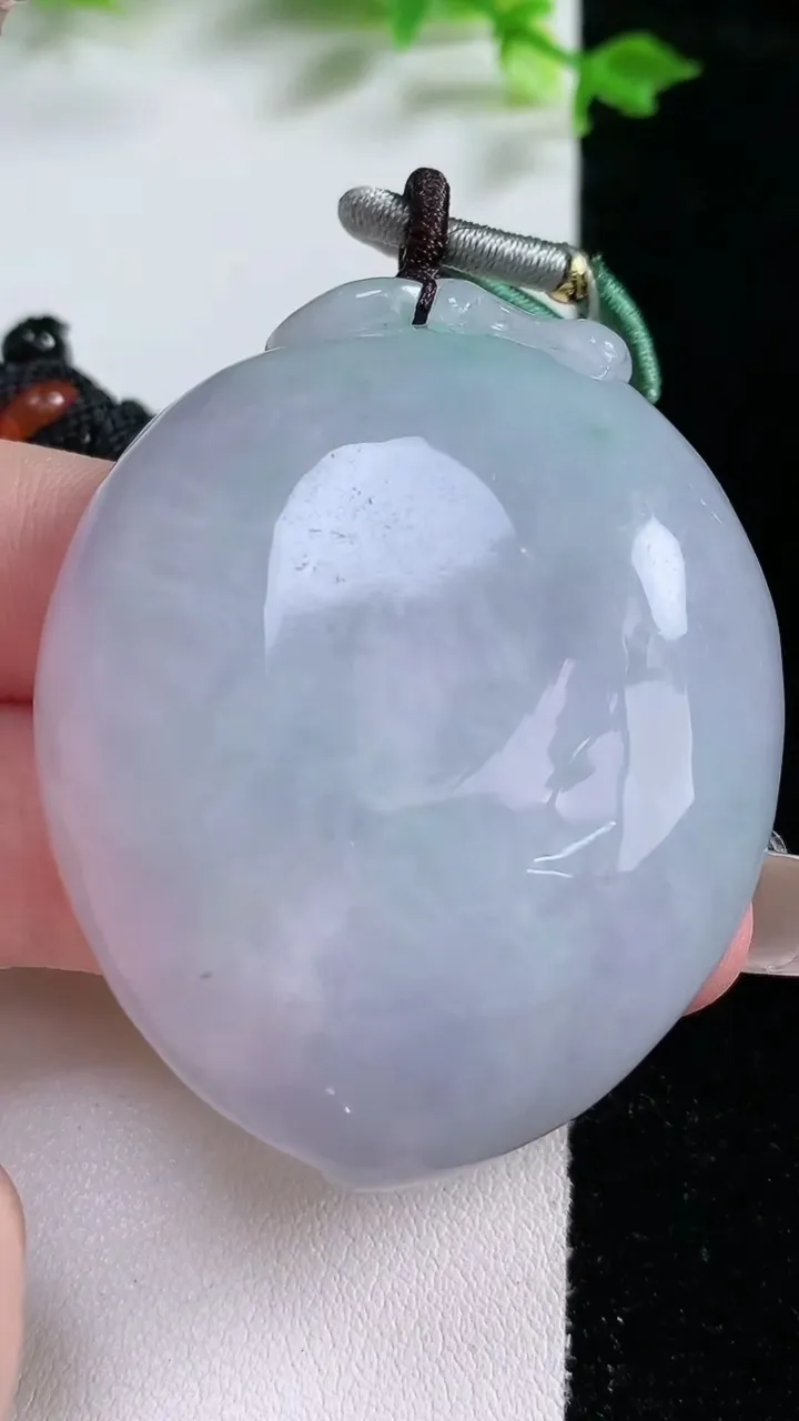 天然A货翡翠紫罗兰寿桃吊坠，尺寸62-43-12.5，重:56.98g
1月20日