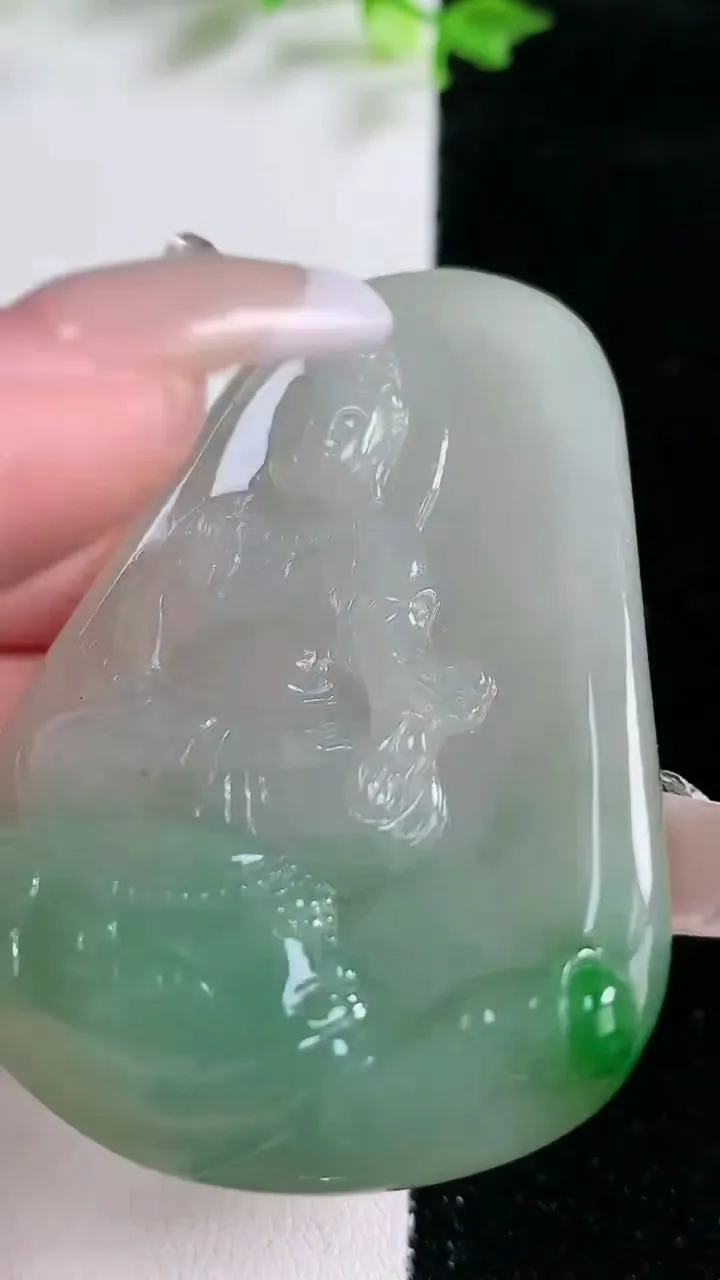 天然A货翡翠普贤菩萨吊坠，尺寸58-43-6，重:27.16g
1月20日