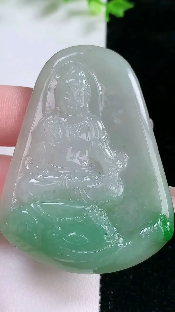 天然A货翡翠普贤菩萨吊坠，尺寸58-43-6，重:27.16g
1月20日