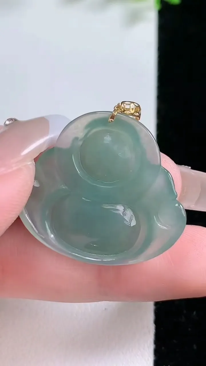 天然A货翡翠佛公吊坠，尺寸26-29.5-6，重:6.79g
1月20日