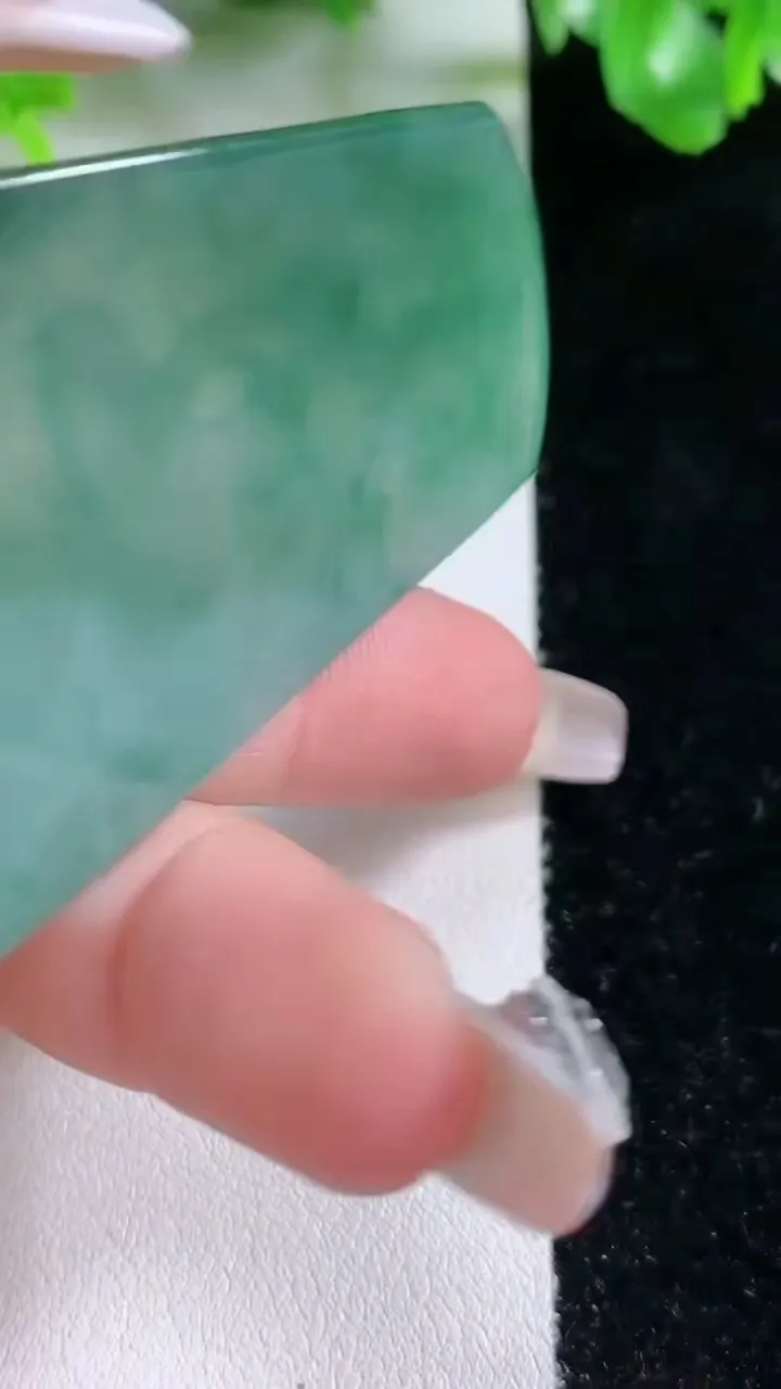 天然A货翡翠普贤菩萨吊坠，尺寸65.5-41-4.2，重量:27.48g
1月20日