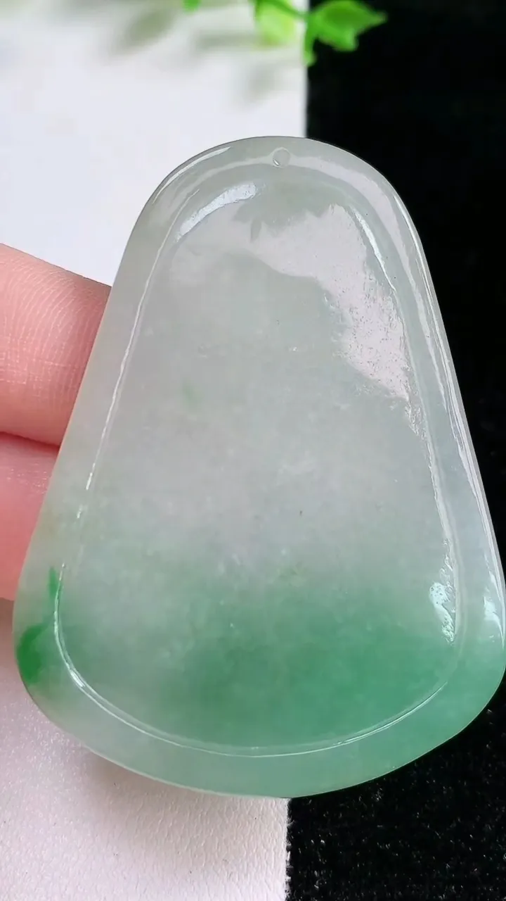 天然A货翡翠普贤菩萨吊坠，尺寸58-43-6，重:27.16g
1月20日