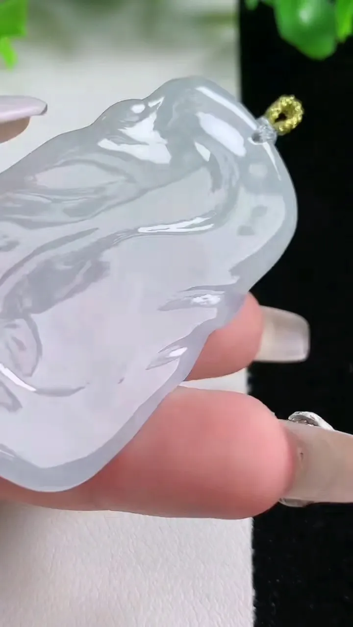 天然A货翡翠阿弥陀佛吊坠，尺寸53.8-31.6-5，重量:19.18g
1月20日