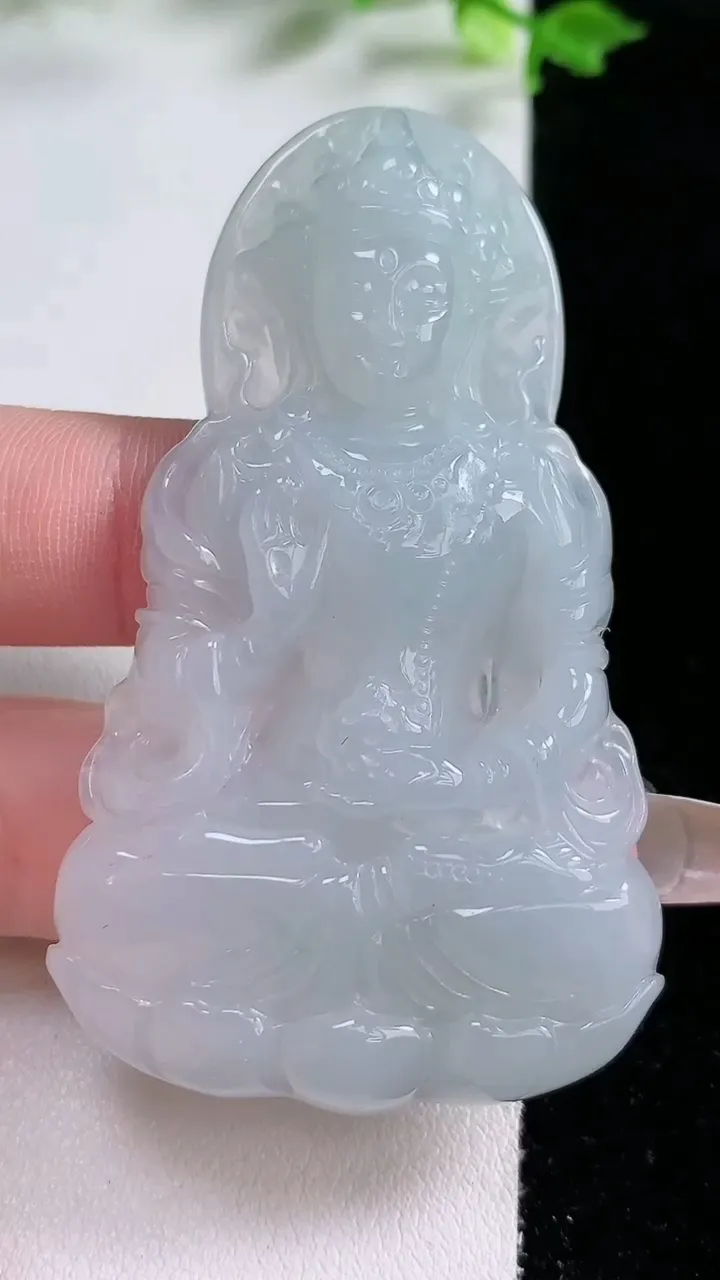 天然A货翡翠度母观音吊坠，尺寸66-38.8-7.6，重:27.30g
1月20日