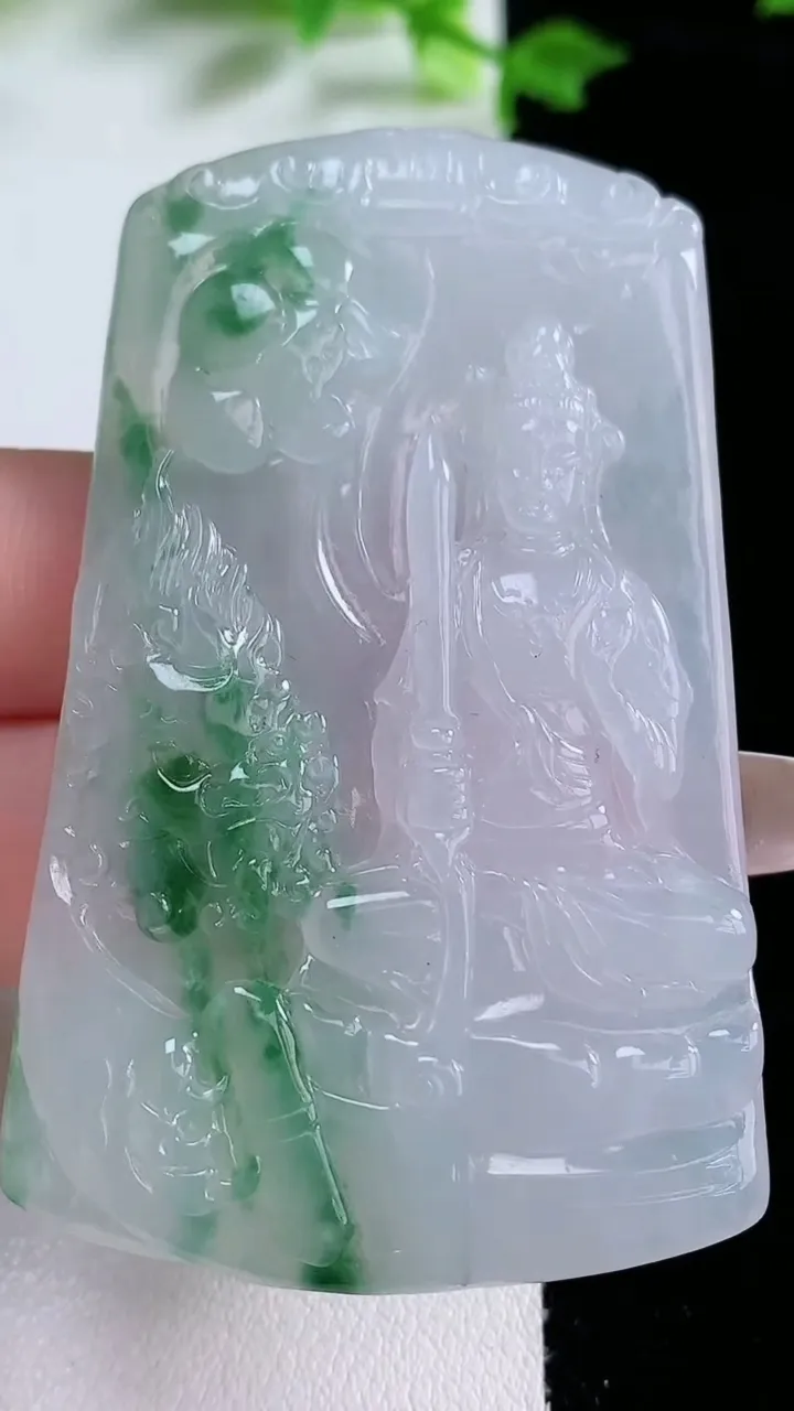 天然A货翡翠冰种飘花文殊菩萨吊坠，尺寸62.8-38-5，重量:29.30g
1月20日