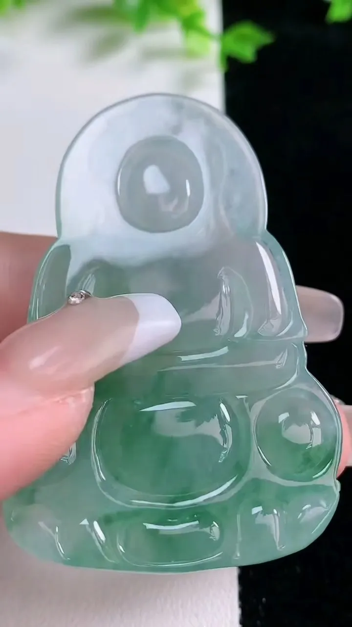 天然A货翡翠种飘花观音菩萨吊坠，尺寸57.3-37.7-5.5，重量:21.58g
1月20日