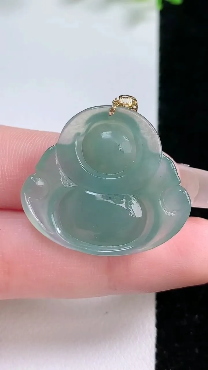 天然A货翡翠佛公吊坠，尺寸26-29.5-6，重:6.79g
1月20日