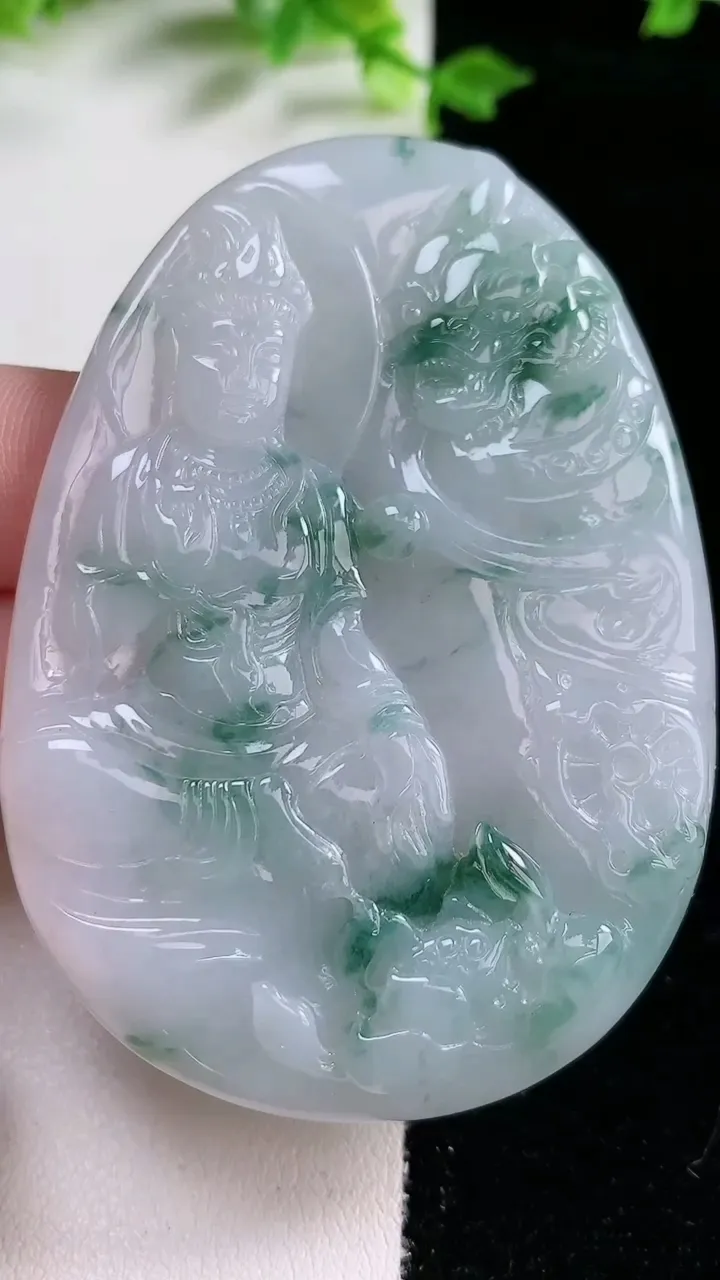 天然A货翡翠冰种飘花文殊菩萨吊坠，尺寸69-48.8-6.2，重:41.52g
1月20日