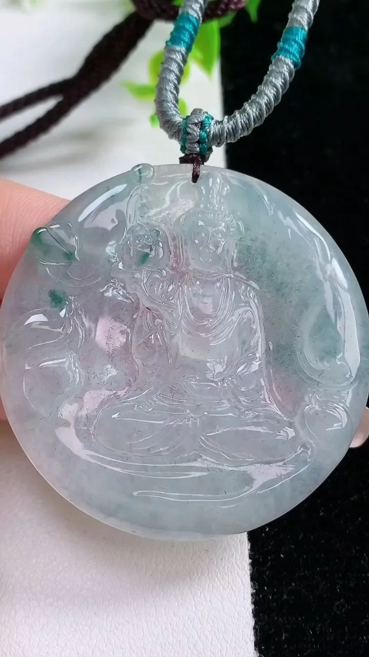 天然A货翡翠冰种飘花大势至观音菩萨吊坠，尺寸49-4.6，重:22.94g
1月21日