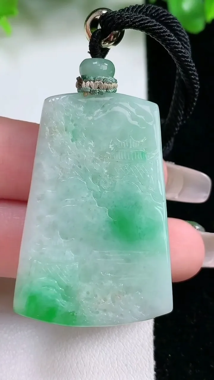 天然A货翡翠山水牌吊坠，尺寸43-27-7，重量:26.80g
1月21日