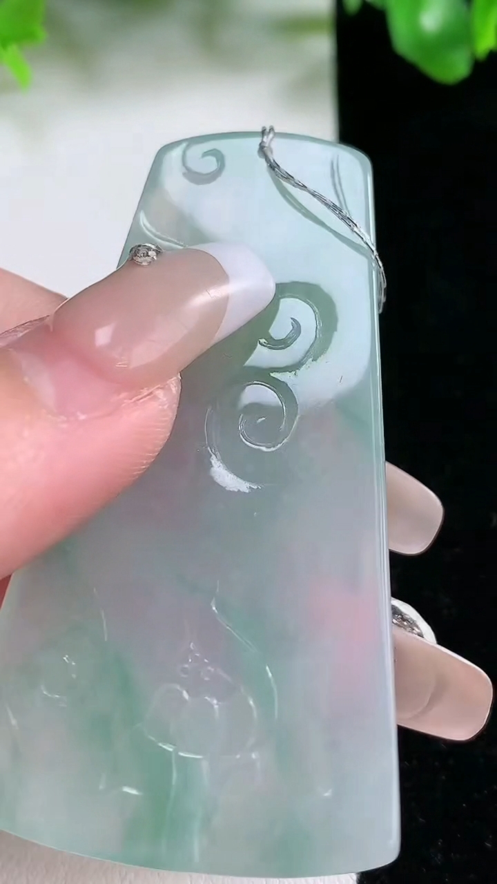 天然A货翡翠文殊菩萨吊坠，尺寸62.4-34-5，重量:24.60g
1月21日