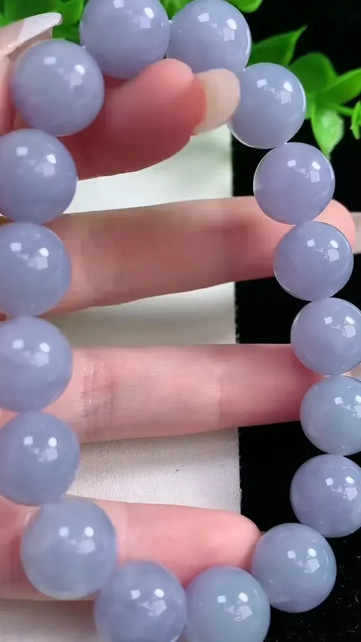 天然A货翡翠紫罗兰圆珠手串，尺寸12.4-17颗，重量:56.31g1月21日
工厂直销收藏佳品,种