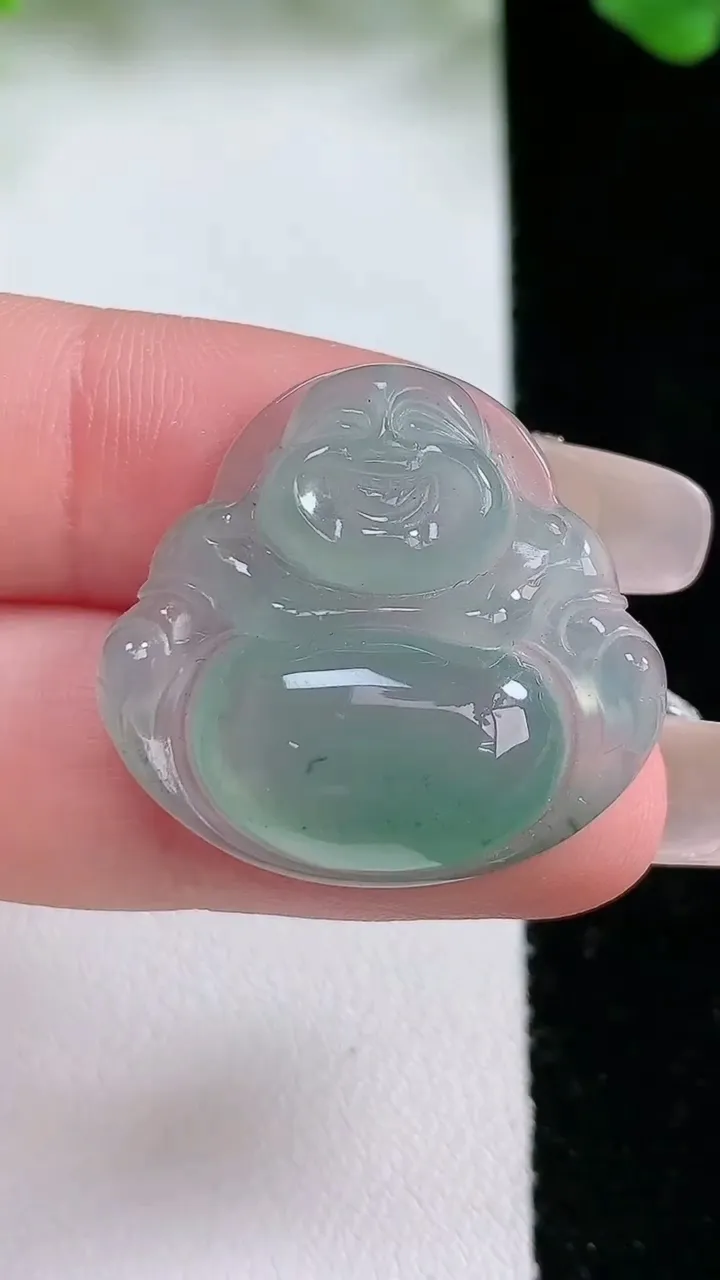天然A货翡翠冰种飘花佛公吊坠，尺寸25.2-27-5.3，重量:5.26g
1月21日