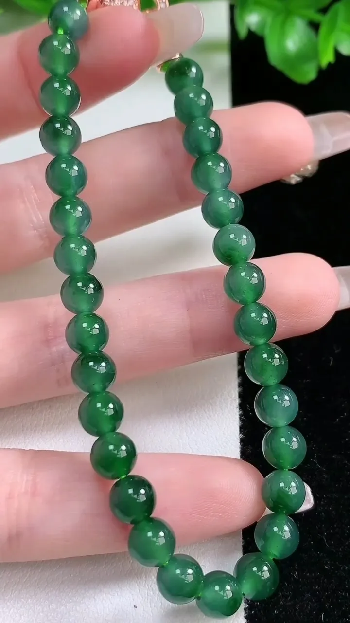 天然A货翡翠圆珠手串，尺寸6.2-30颗，重量:14.28g1月21日
工厂直销收藏佳品,种好水足，