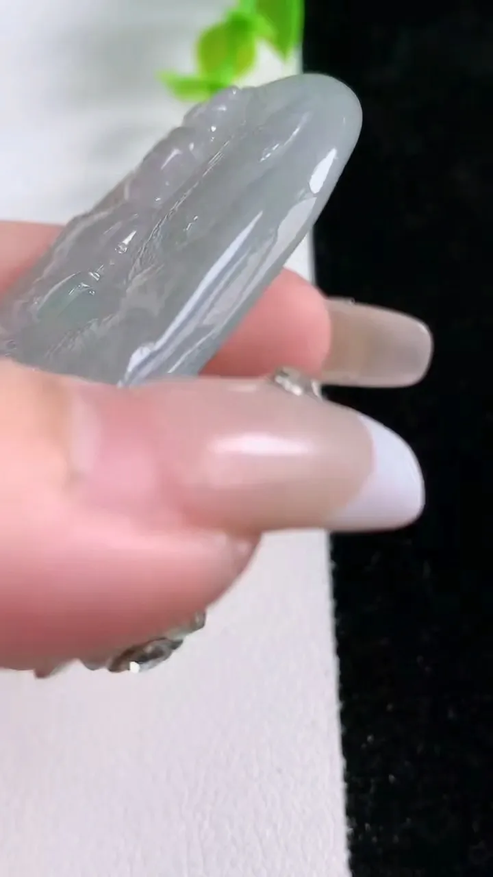 天然A货翡翠祥龙大势至观音菩萨吊坠，尺寸63.7-40-6，重:32.69g
1月21日