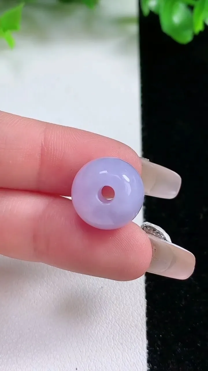 天然A货翡翠紫罗兰路路通吊坠，尺寸14.5-12.3，重量:5.00g
1月21日