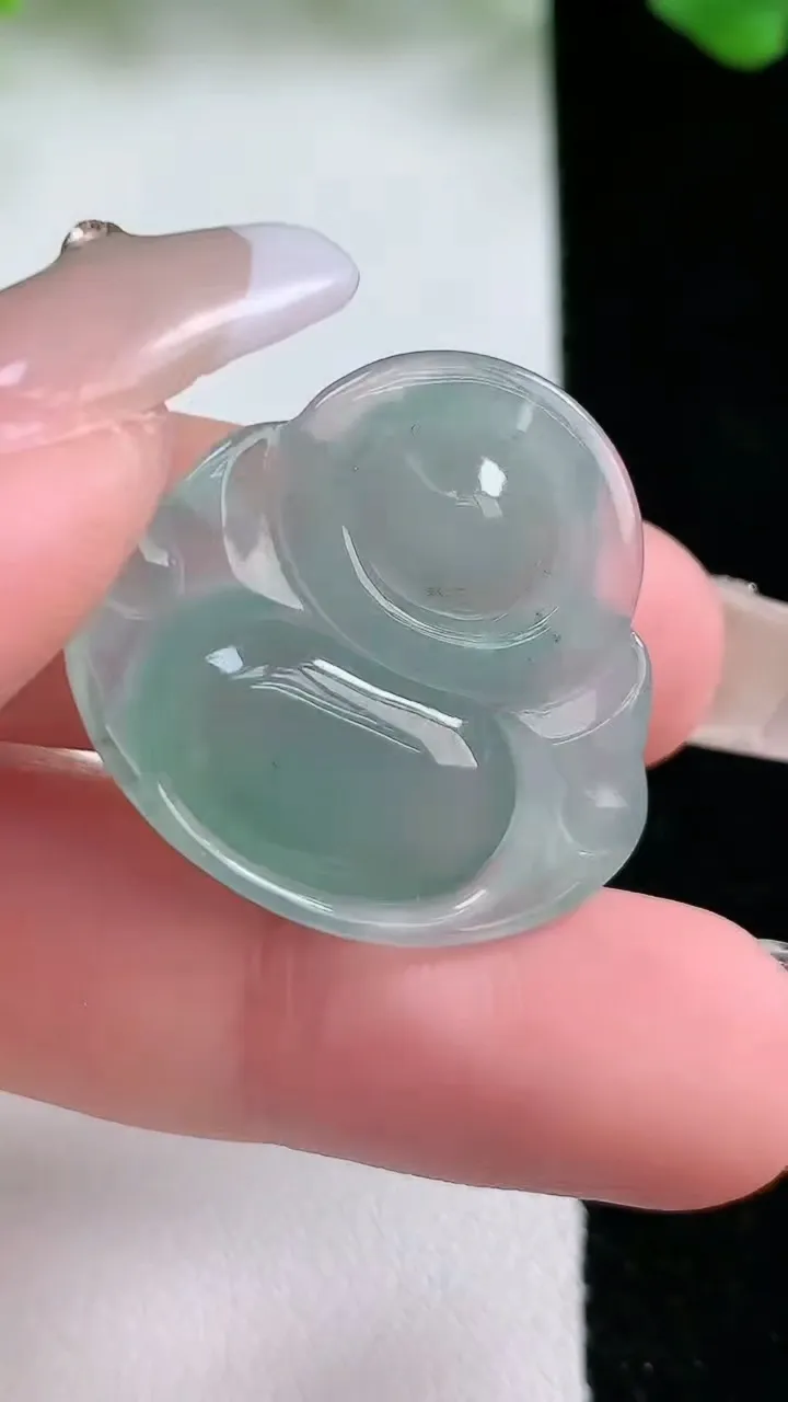 天然A货翡翠冰种飘花佛公吊坠，尺寸25.2-27-5.3，重量:5.26g
1月21日